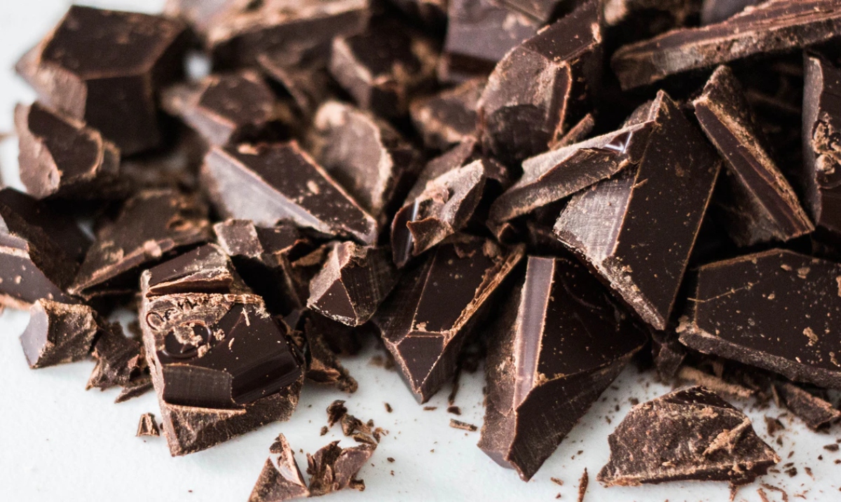 4 Brain-Boosting Benefits of Dark Chocolate